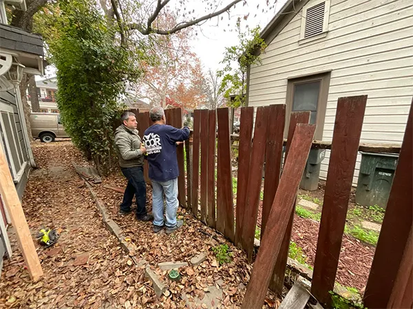 Custom Fence & Gate Solutions For Homeowners